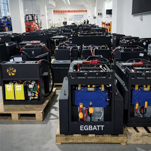 48V 560Ah forklift lithium battery powering a narrow aisle forklift in a warehouse